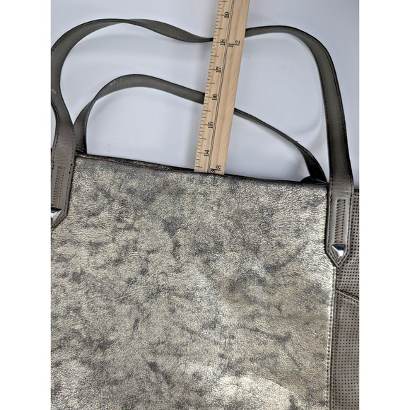 STELLA & DOT Bleecker Tote Handbag Metallic Tan Gold Leather Large Purse - Picture 12 of 13